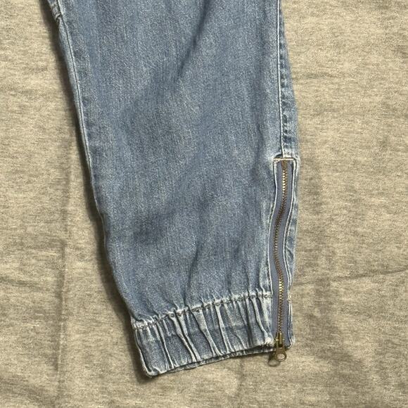 Levi's Women's size LMedium Wash Denim Pull on Jogger Pants Cotton Elastic Waist - Picture 4 of 8